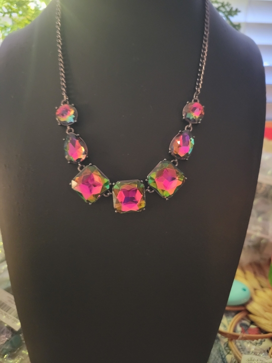 paparazzi Jewelry - Paparazzi Iridescent Pink Multi-Stone Statement Necklace